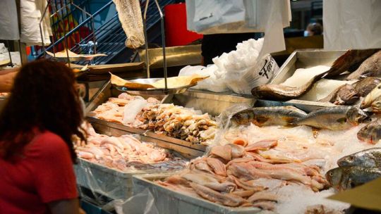 precio-del-pescado-en-semana-santa:-cuanto-cuesta-en-el-mercado-central-y-cuales-son-las-ofertas