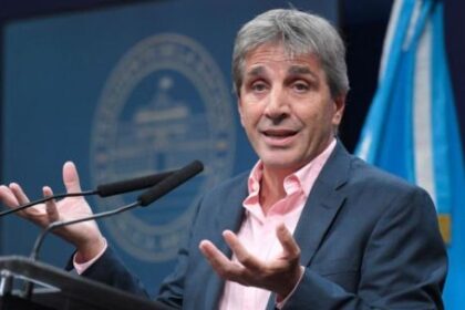 expectativa-por-la-presentacion-de-caputo-ante-empresarios-en-la-bolsa-de-comercio-de-rosario