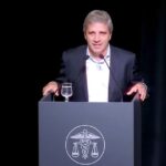“me-dan-ganas-de-cagarlos-a-patadas-en-el-culo”:-el-exabrupto-de-caputo-contra-los-economistas-que-piden-devaluar