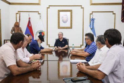 el-gobernador-de-misiones,-hugo-passalacqua-recibio-a-productores-yerbateros-y-expreso-su-apoyo-para-avanzar-con-una-presentacion-judicial-ante-nacion-por-el-inym