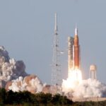 historico-|-la-nasa-lanzo-con-exito-la-mision-artemis-ii-a-la-luna-con-cuatro-astronautas-y-un-microsatelite-argentino-a-bordo