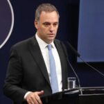 mas-del-70%-de-los-argentinos-cree-que-manuel-adorni-deberia-renunciar-tras-las-denuncias-por-corrupcion