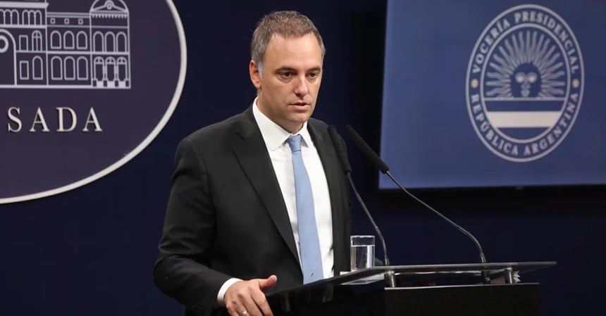 mas-del-70%-de-los-argentinos-cree-que-manuel-adorni-deberia-renunciar-tras-las-denuncias-por-corrupcion