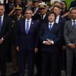con-manuel-adorni-en-primera-fila,-javier-milei-encabezo-el-acto-por-el-aniversario-de-malvinas