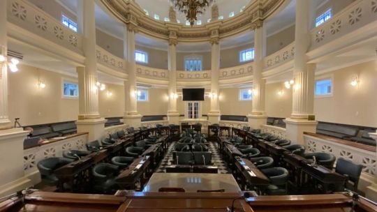 conflicto-docente-en-corrientes:-piden-interpelar-a-dos-ministros-por-descuentos-“irregulares”