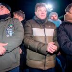 gobernadores-y-referentes-del-peronismo-viajaron-a-tierra-del-fuego,-participaron-de-la-vigilia-por-malvinas-y-ensayan-un-frente-anti-milei