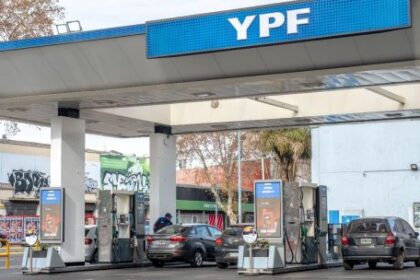 argentina-to-maintain-petrol-prices-in-shift-for-free-market-milei