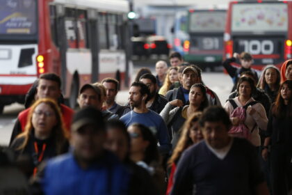 salario-formal:-un-indice-oficial-mostro-una-suba-de-0,8%-en-enero,-por-debajo-de-la-inflacion