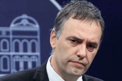 encuesta:-adorni-ya-tiene-una-imagen-negativa-del-66%-y-el-70,4-%-piensa-que-deberia-renunciar