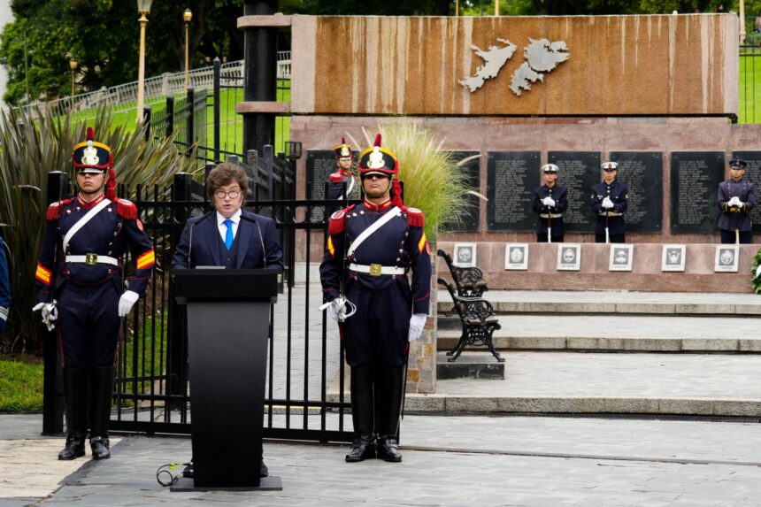 milei-vows-to-‘rebuild’-armed-forces-in-veterans’-day-speech