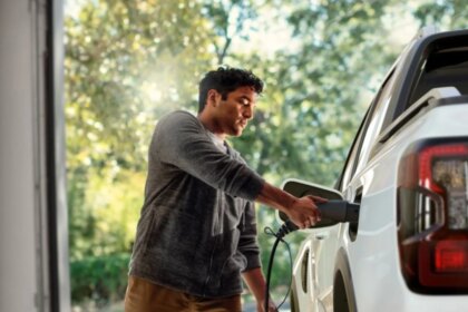 autos-hibridos-enchufables:-como-usarlos-bien-para-ahorrar-combustible-de-verdad