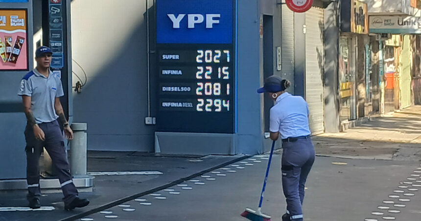 tope-al-aumento-de-nafta-y-el-gasoil:-como-es-el-acuerdo-de-las-petroleras-y-las-razones-del-anuncio-de-ypf