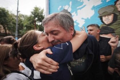maximo-kirchner-cargo-contra-milei-en-el-2-de-abril:-“admira-a-una-criminal-de-guerra”