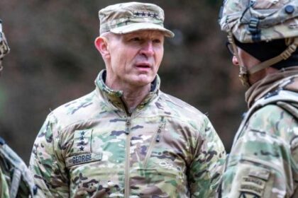donald-trump-echo-al-jefe-del-ejercito-de-estados-unidos-en-plena-guerra-en-medio-oriente:-“era-hora-de-un-cambio”