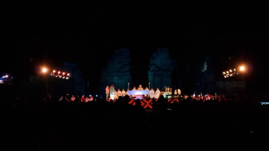 la-misa-popular-de-las-misiones-convoco-a-miles-y-cerro-con-el-show-a-pura-emocion-del-chango-spasiuk-en-san-ignacio