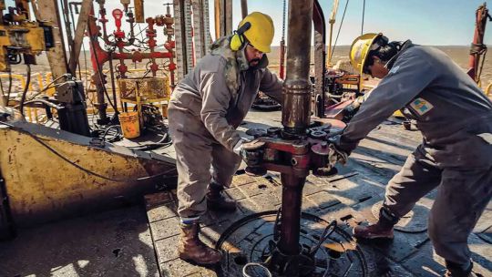 vaca-muerta-turns-global-oil-shock-into-opportunity-for-argentina