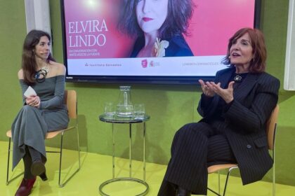 elvira-lindo:-“todos-tenemos-derecho-a-meter-la-pata”,-su-mirada-sobre-redes-sociales