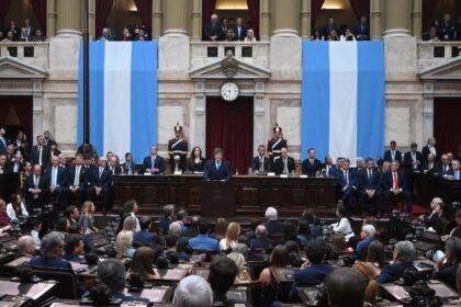 milei-habilita-un-adelanto-millonario-a-provincias-y-reactiva-el-dialogo-con-gobernadores-para-impulsar-reformas