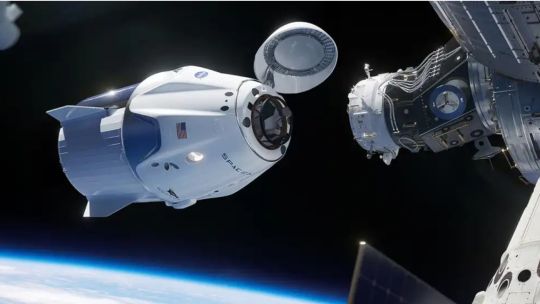 artemis-ii:-la-nave-espacial-orion-realizo-con-exito-la-maniobra-de-inyeccion-translunar
