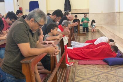 posadas-|-con-recogimiento-y-fe,-celebraron-la-pasion-del-senor-en-una-catedral-colmada