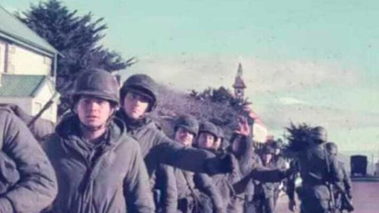 el-rugido-del-litoral:-el-sapucay-como-arma-de-resistencia-en-las-trincheras-de-malvinas