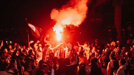 banderazo-tragico-de-hinchas-de-alianza-lima:-hubo-un-muerto-y-60-heridos,-algunos-graves