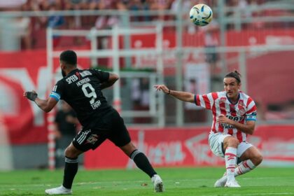 union-se-hace-fuerte-en-santa-fe:-vencio-a-riestra-y-escala-en-la-tabla