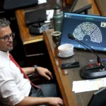 tension-en-diputados-|-el-oficialismo-prioriza-la-reforma-de-la-ley-de-glaciares-y-posterga-el-proyecto-de-sturzenegger-que-quita-fondos-a-municipios