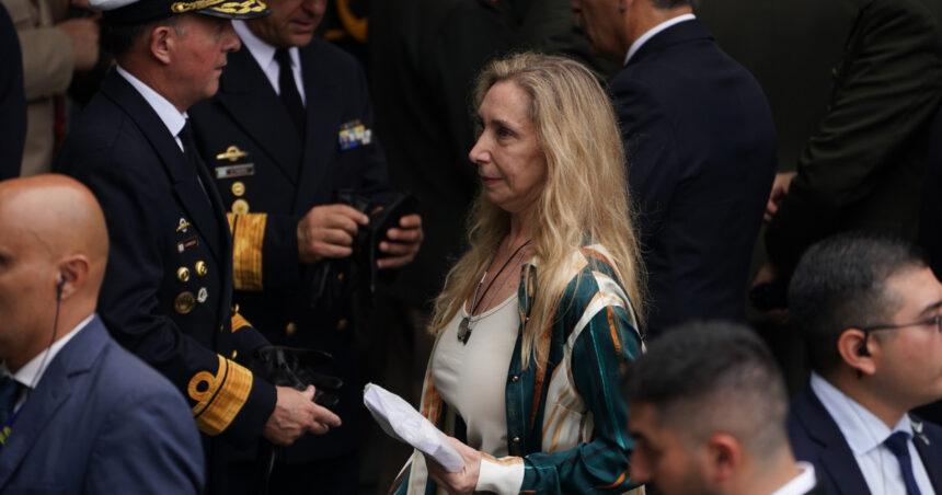 silencio-y-venia,-las-claves-para-sobrevivir-en-el-poder-libertario