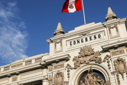encuesta-iep:-55%-votaria-por-el-mismo-partido-para-presidente-y-senado-en-las-elecciones-generales-2026