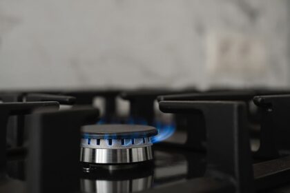 subas-en-el-gas:-el-nuevo-esquema-tarifario-nacional-impacta-en-el-precio-de-las-garrafas-y-profundiza-diferencias-en-misiones