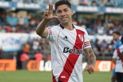 este-domingo-river-recibe-a-belgrano,-por-el-torneo-apertura:-hora,-tv-y-formaciones