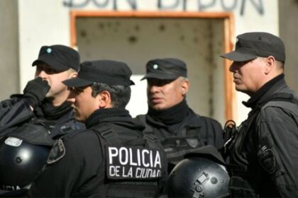 brusco-descenso-para-la-banda-de-“los-escaladores”-en-villa-crespo:-fueron-del-balcon-al-patrullero