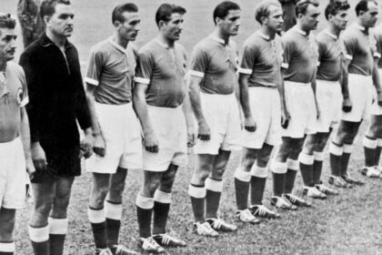 las-marcas-deportivas-y-el-mundial-de-futbol,-desde-que-el-fundador-de-adidas-hizo-de-utilero-en-1954