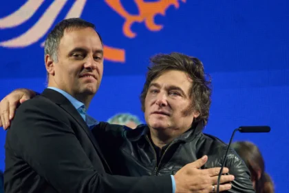 la-posible-imputacion-de-adorni-expone-la-interna-libertaria-y-en-la-afa-crece-la-rebelion-contra-chiqui-tapia