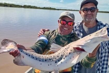 entre-historia-y-pesca:-gran-presente-de-cayasta