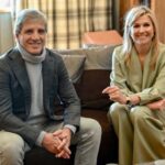 en-el-foro-llao-llao,-luis-caputo-se-reunio-con-la-reina-maxima:-“un-placer-charlar-sobre-economia-e-inclusion-financiera”