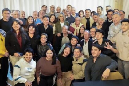 de-loredo-endurece-su-ofensiva-contra-llaryora-en-el-interior-y-se-planta-como-candidato-2027