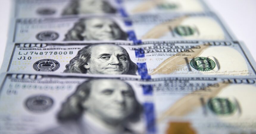 dolar-ccl-hoy:-a-cuanto-cotiza-este-viernes-01-de-mayo