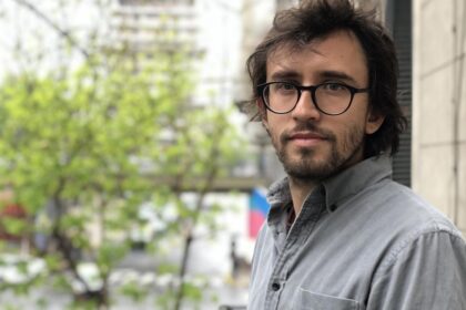 daniel-saldana-paris:-“la-busqueda-de-uno-mismo-inevitablemente-se-vuelve-politica”