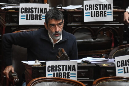 quien-es-rodolfo-tailhade,-el-ex-espia-de-cristina-kirchner-al-que-el-gobierno-denunciara-por-los-datos-que-revelo-de-la-familia-de-adorni
