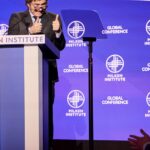 javier-milei-vuelve-a-estados-unidos:-sera-la-cuarta-vez-en-el-ano-y-participara-de-un-foro-economico