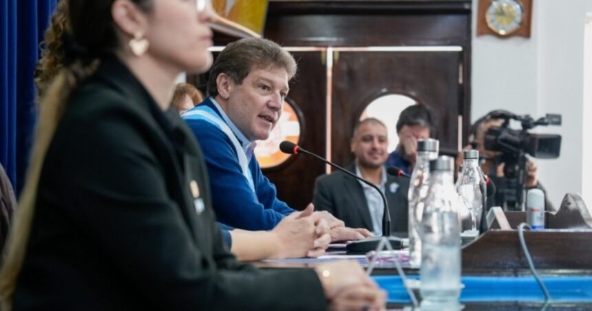 escandalo-en-tierra-del-fuego:-el-gobernador-llamo-a-una-eleccion-constituyente,-la-legislatura-que-se-la-habia-aprobado-la-volteo-en-una-sesion-a-las-4-de-la-madrugada-y-habra-veto