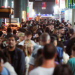 una-multitud-lleno-la-feria-del-libro-en-un-feriado-a-pleno-y-con-buenas-ventas