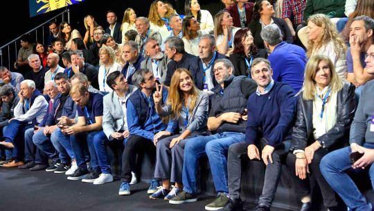 peronismo-federal:-sin-nombres-pero-con-ideas-en-busca-de-una-alternativa-a-milei-para-2027