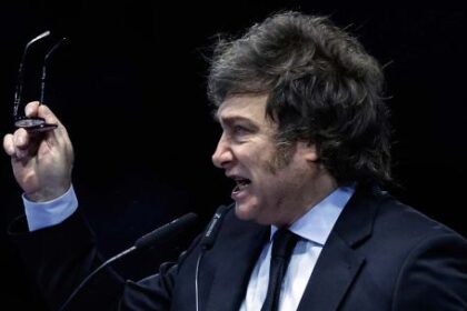mientras-prepara-nuevo-viaje-a-eeuu.,-no-hay-feriados-para-milei-en-su-ataques-en-redes-sociales