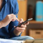 ¡basta-de-doomscrolling!:-como-vencer-la-compulsion-a-buscar-lo-negativo-en-internet