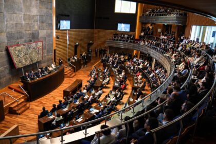 analisis-semanal-|-el-fin-de-la-aduana-paralela-y-la-continuidad-de-una-economia-bipolar