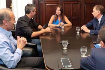 pettovello-levanta-el-perfil-y-asoma-como-una-muleta-de-adorni-para-apuntalarlo