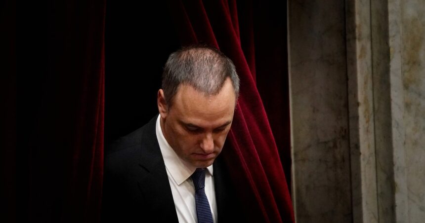 los-detalles-de-otro-viaje-vip-de-manuel-adorni-que-dinamitan-el-operativo-rescate-del-gobierno